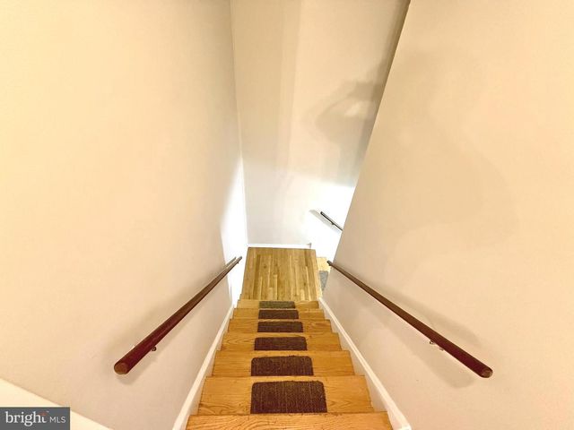 909 SILVER CT, Hamilton, NJ 08690
