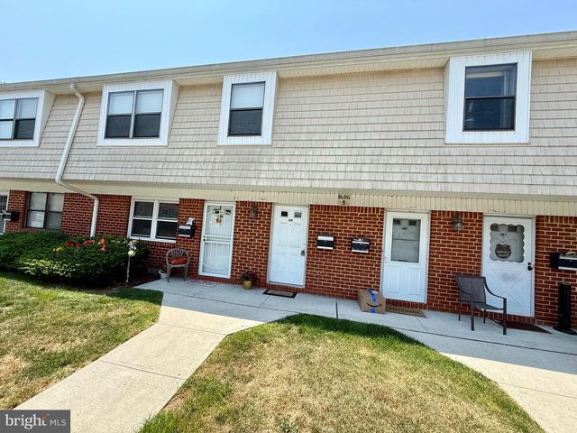 909 SILVER CT, Hamilton, NJ 08690