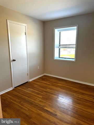 909 SILVER CT, Hamilton, NJ 08690