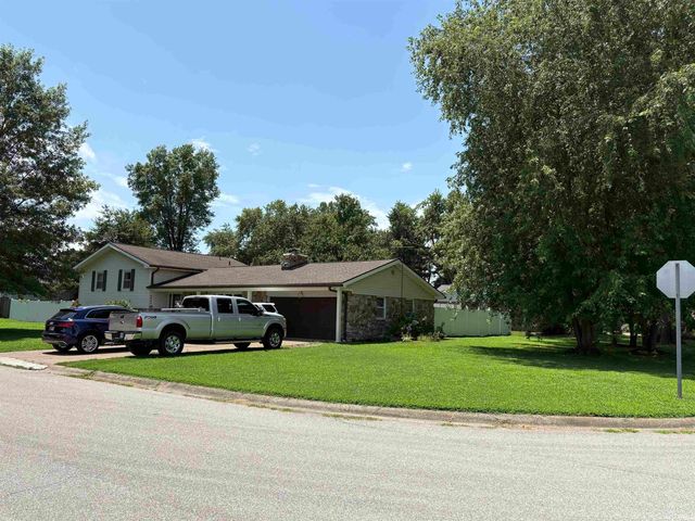 9844 Powers Drive, Newburgh, IN 47630
