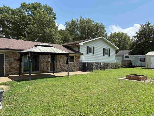 9844 Powers Drive, Newburgh, IN 47630
