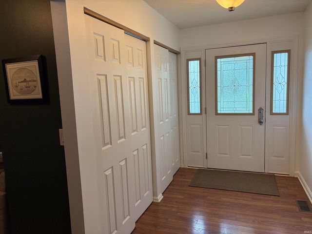 9844 Powers Drive, Newburgh, IN 47630