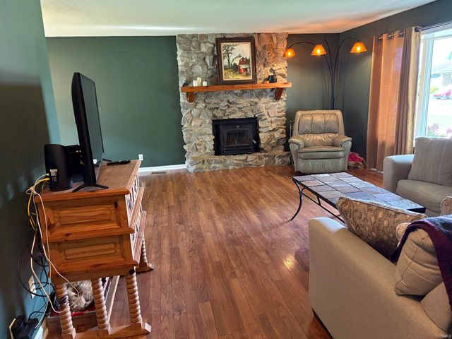 9844 Powers Drive, Newburgh, IN 47630