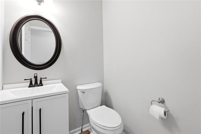 220 Clipper Bay Drive, Alpharetta, GA 30005