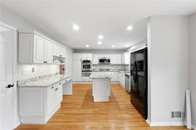 220 Clipper Bay Drive, Alpharetta, GA 30005