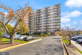 3245 RIO DR #608, Falls Church, VA 22041