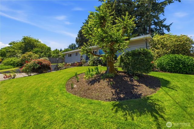 918 Manor Drive, Fircrest, WA 98466