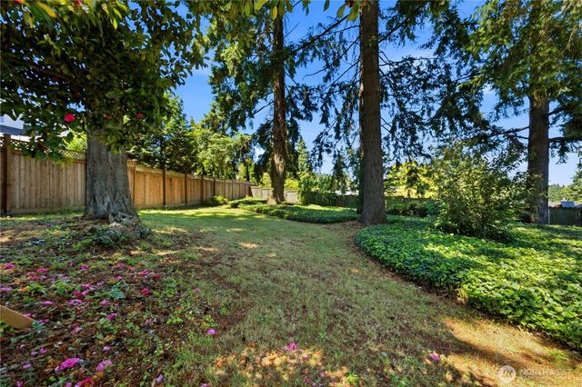918 Manor Drive, Fircrest, WA 98466