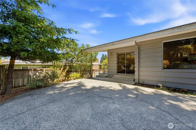 918 Manor Drive, Fircrest, WA 98466