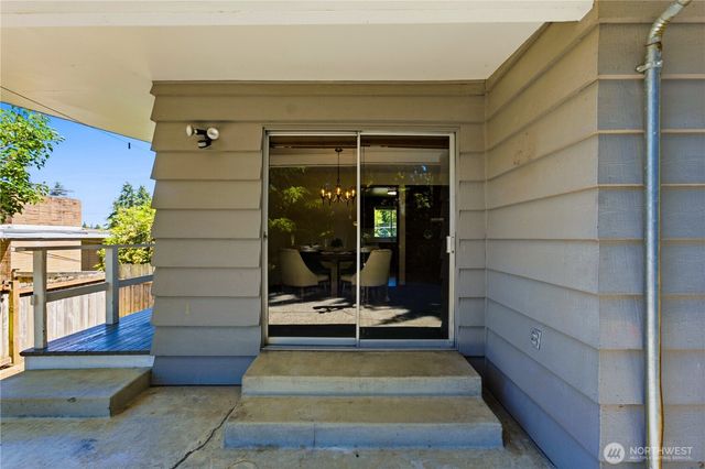 918 Manor Drive, Fircrest, WA 98466