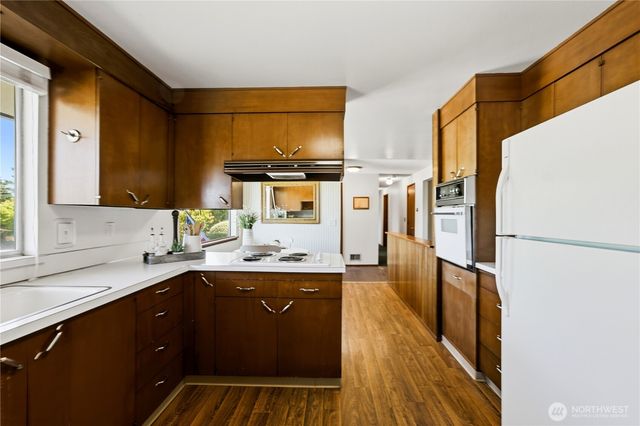 918 Manor Drive, Fircrest, WA 98466