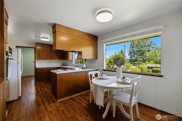 918 Manor Drive, Fircrest, WA 98466