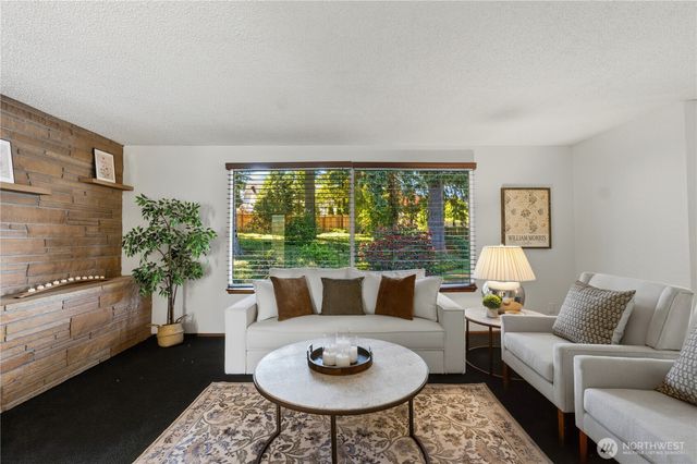 918 Manor Drive, Fircrest, WA 98466