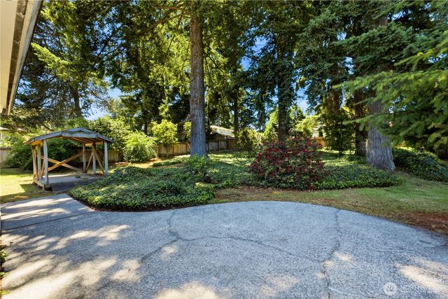 918 Manor Drive, Fircrest, WA 98466
