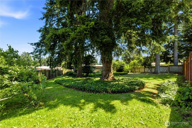 918 Manor Drive, Fircrest, WA 98466