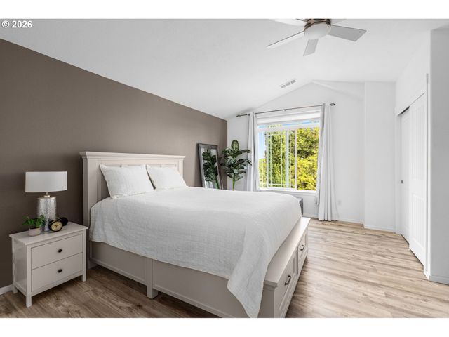 5005 Sw VIEW POINT Ter, Portland, OR 97239