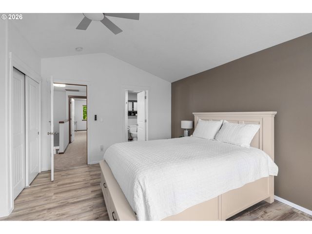 5005 Sw VIEW POINT Ter, Portland, OR 97239
