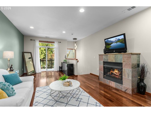 5005 Sw VIEW POINT Ter, Portland, OR 97239