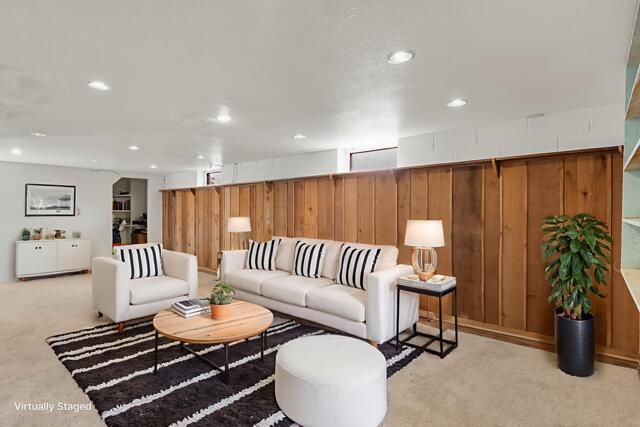 102 S Highland AVENUE, Thiensville, WI 53092