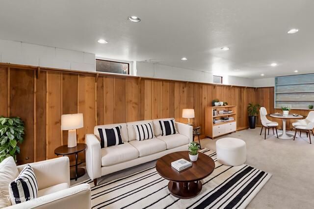 102 S Highland AVENUE, Thiensville, WI 53092