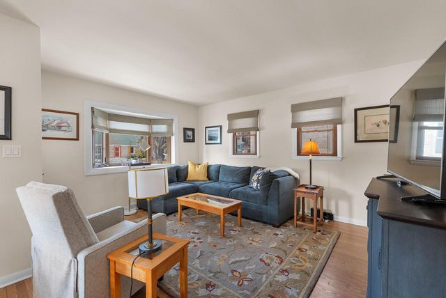 102 S Highland AVENUE, Thiensville, WI 53092