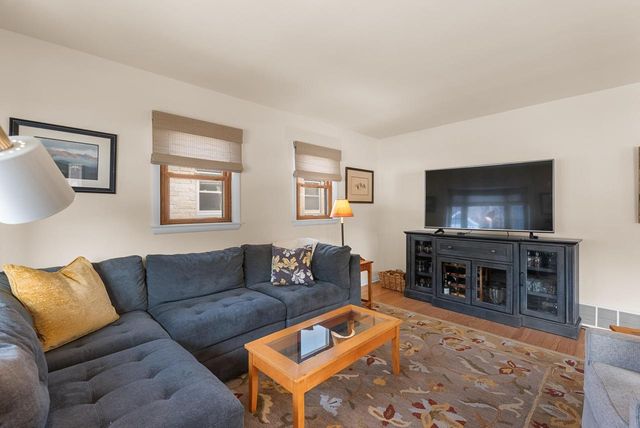 102 S Highland AVENUE, Thiensville, WI 53092