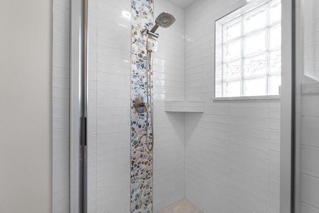 102 S Highland AVENUE, Thiensville, WI 53092