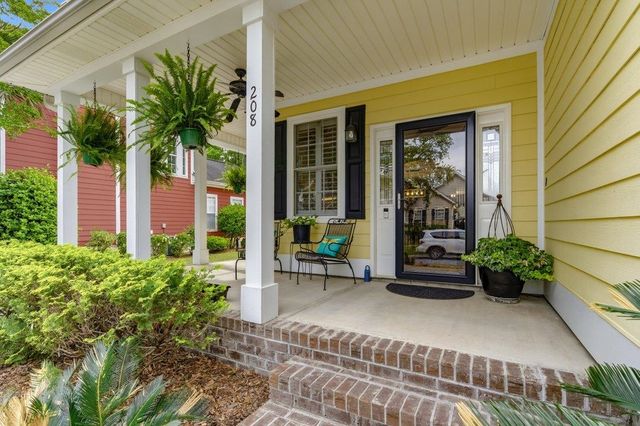 208 Greenwich Dr., Conway, SC 29526
