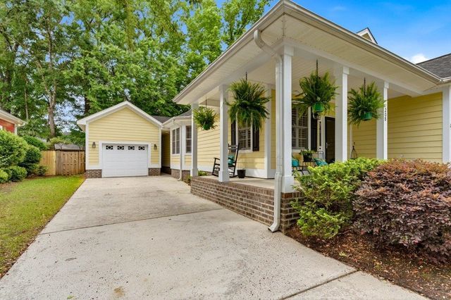 208 Greenwich Dr., Conway, SC 29526