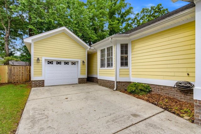 208 Greenwich Dr., Conway, SC 29526