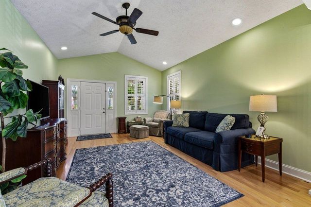 208 Greenwich Dr., Conway, SC 29526
