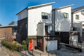 2498 Perry NW Boulevard, Atlanta, GA 30318