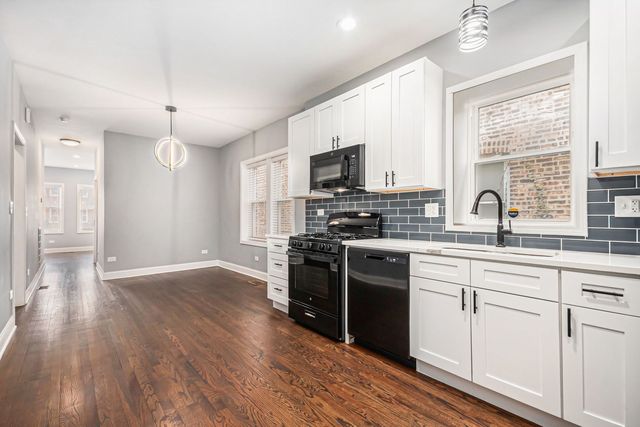 1702 N Meade Avenue 1, Chicago, IL 60639