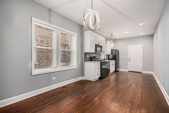 1702 N Meade Avenue 1, Chicago, IL 60639