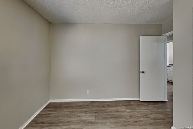 7527 Ledgebrook Drive, San Antonio, TX 78244