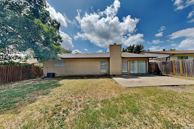 7527 Ledgebrook Drive, San Antonio, TX 78244