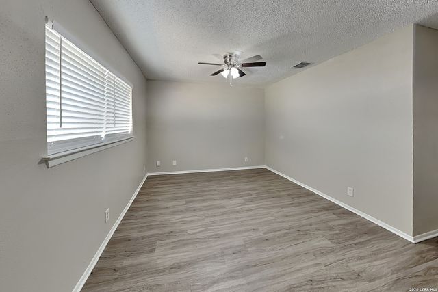 7527 Ledgebrook Drive, San Antonio, TX 78244