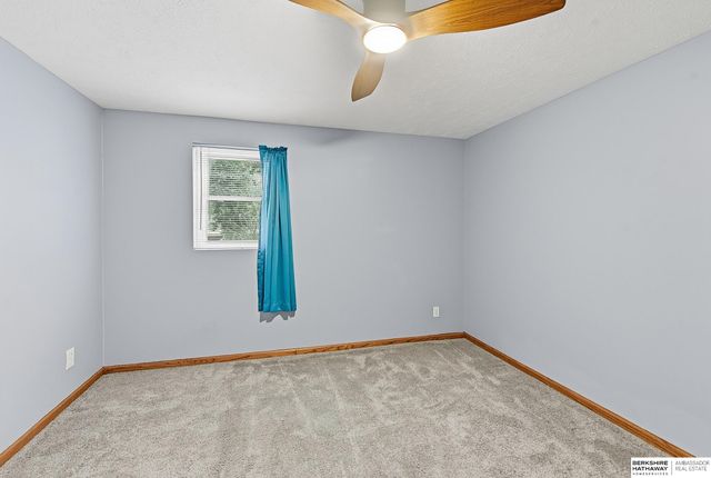 7910 Dewey Avenue, Omaha, NE 68114