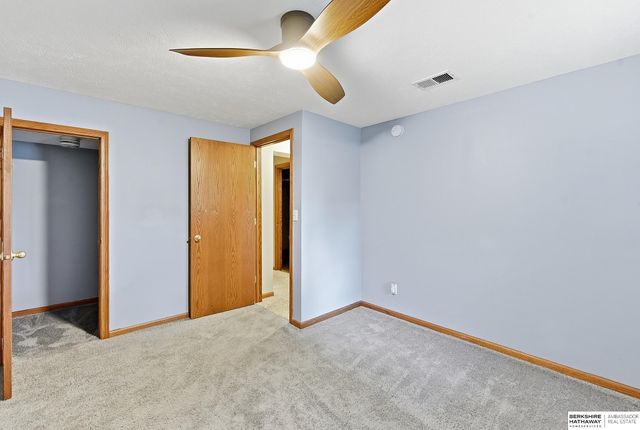 7910 Dewey Avenue, Omaha, NE 68114