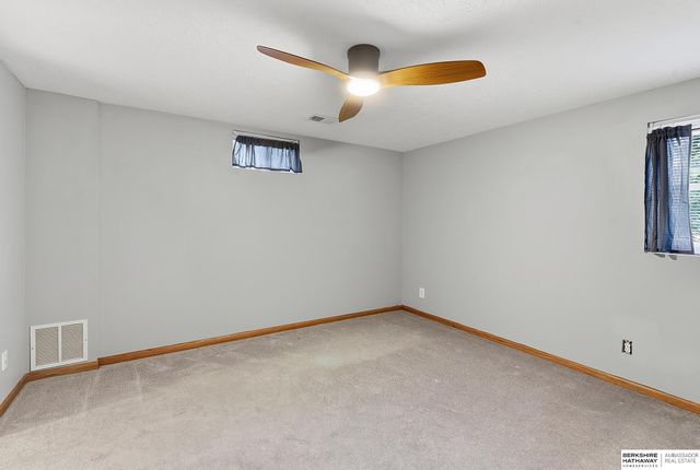 7910 Dewey Avenue, Omaha, NE 68114