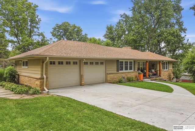 7910 Dewey Avenue, Omaha, NE 68114