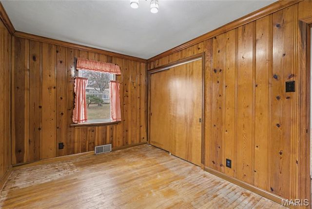 10397 Midland Boulevard, Overland, MO 63114