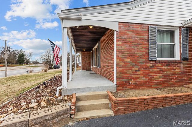 10397 Midland Boulevard, Overland, MO 63114