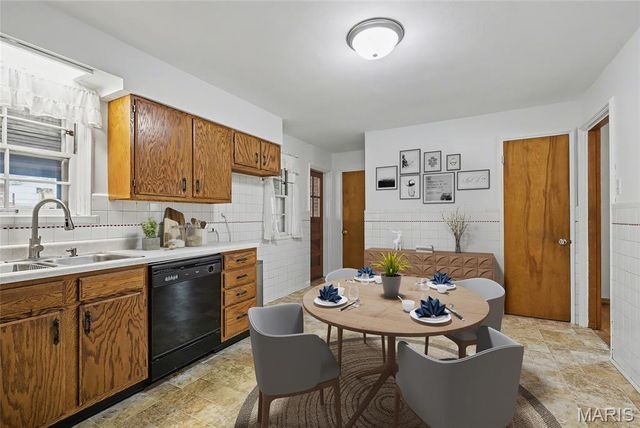 10397 Midland Boulevard, Overland, MO 63114