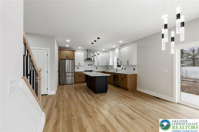 1330 Lincoln Street, North Catasauqua Bor, PA 18032