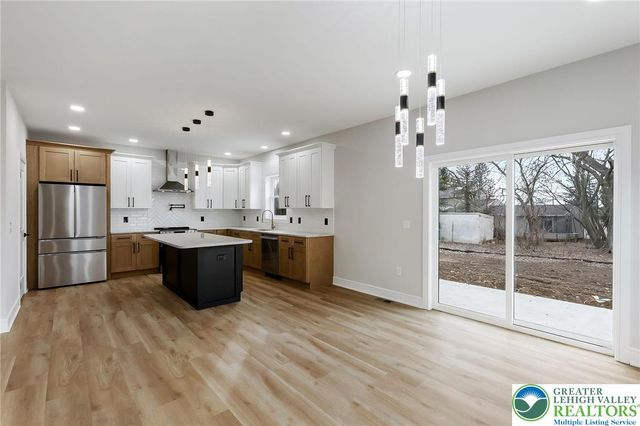 1330 Lincoln Street, North Catasauqua Bor, PA 18032