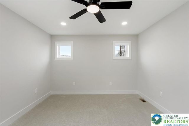 1330 Lincoln Street, North Catasauqua Bor, PA 18032