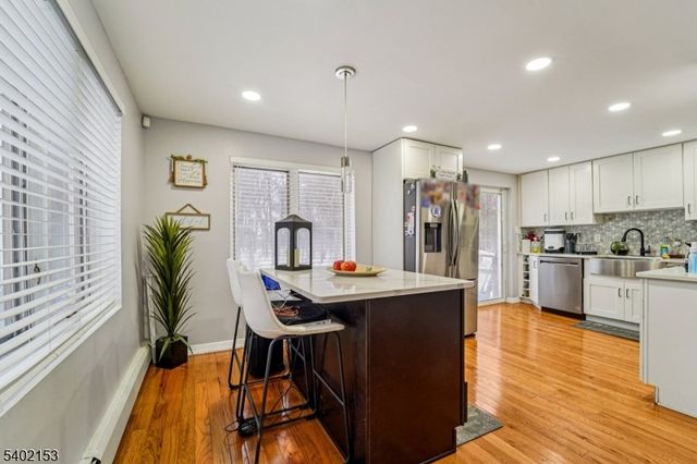 342 Lincoln Ave, Elmwood Park Boro, NJ 07407