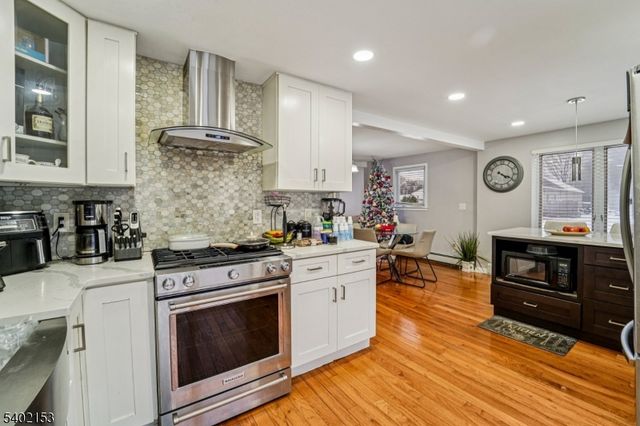 342 Lincoln Ave, Elmwood Park Boro, NJ 07407