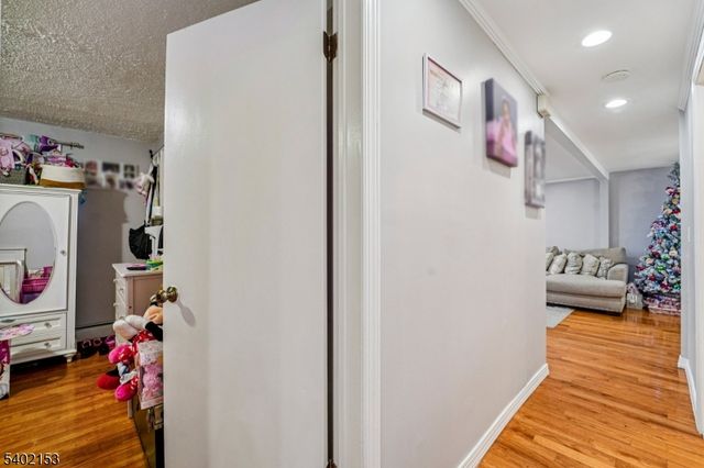 342 Lincoln Ave, Elmwood Park Boro, NJ 07407